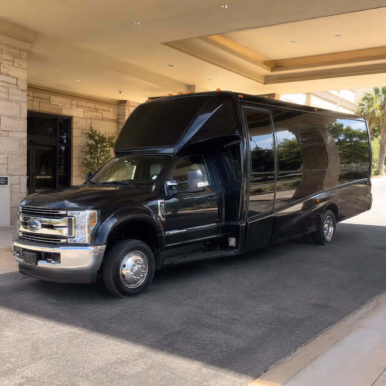 Buena Park Homecoming & Prom Party Bus Rentals