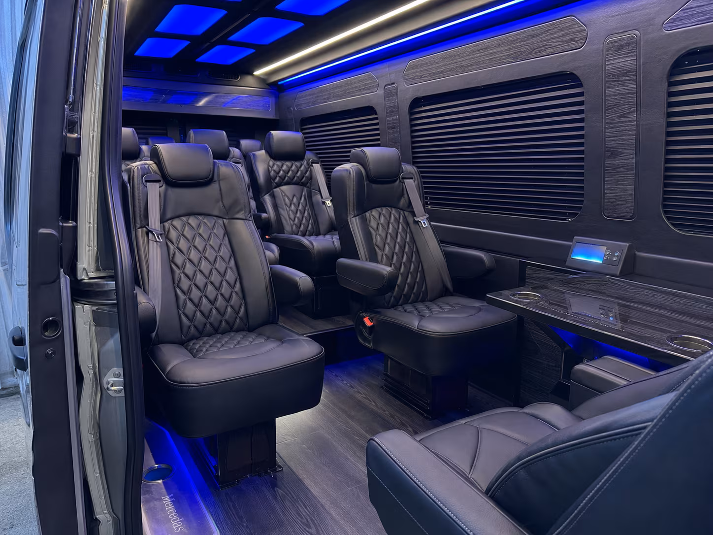 Lakewood Airport Shuttle & Transportation group transportation