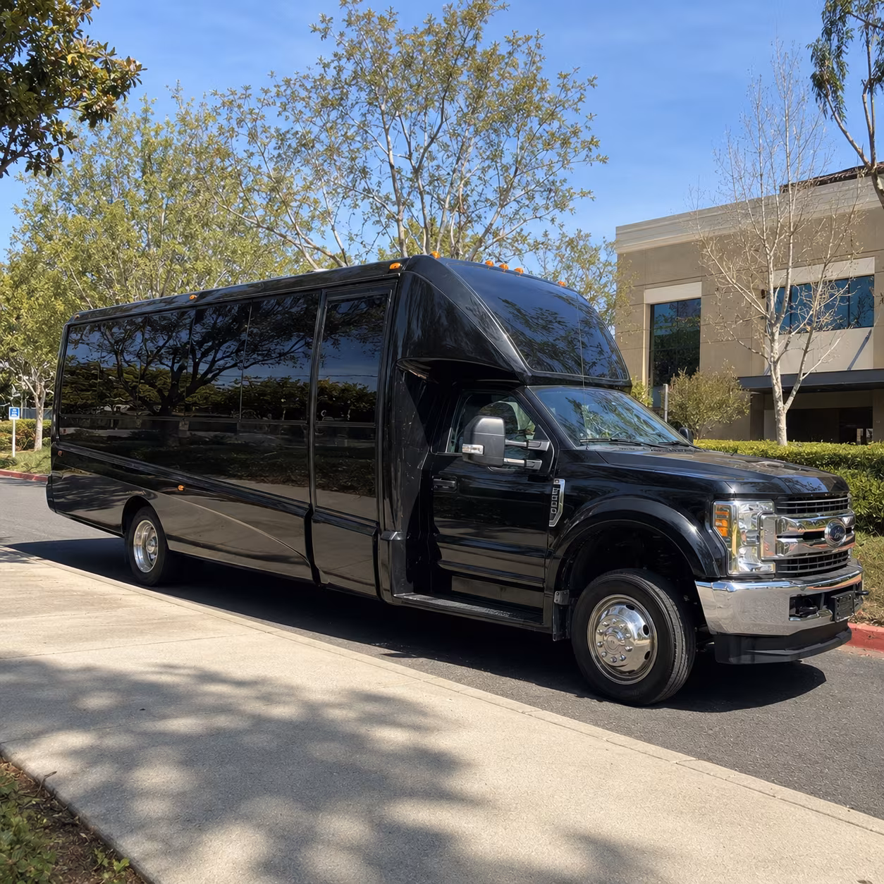 Lakewood Birthday, Sweet 16, & Quinceañera Transportation party bus exterior