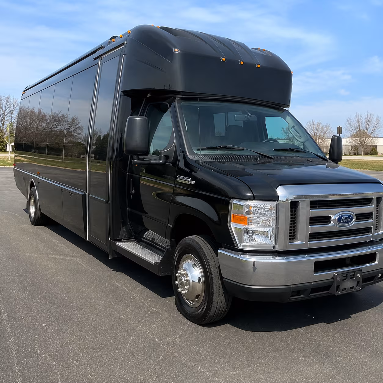 Lakewood Winery Tour & Pub Crawl Transportation party bus exterior